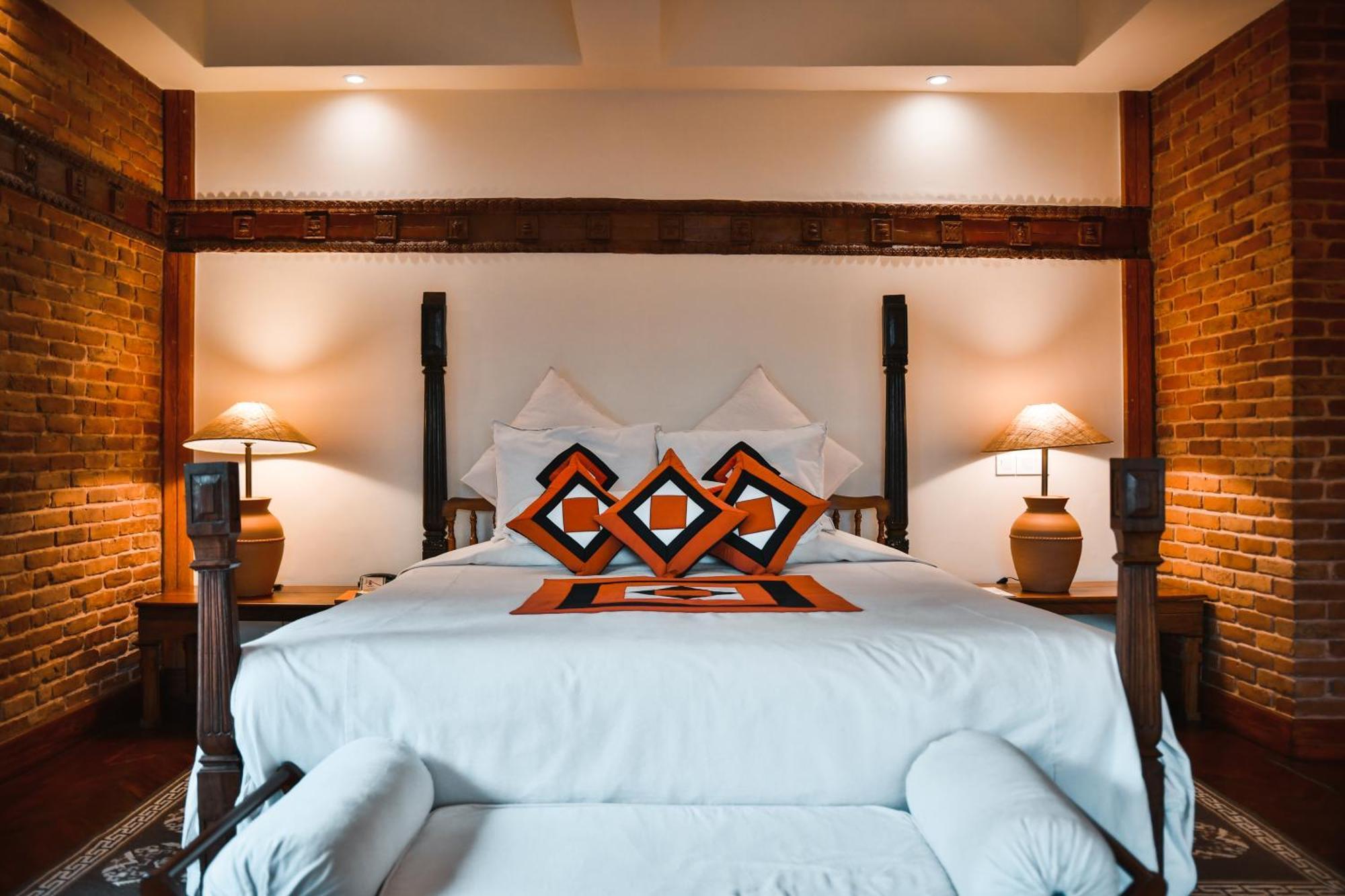 Executive Suite - 15% Discount on F&B at Outlets - Early check In and Check out upto 2 hours (Subject to Availability)